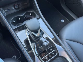 MG NUOVA HS 1.5T DCT LUXURY