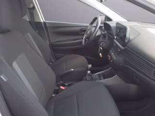 HYUNDAI I20 PE MY25 1.2 MT CONNECTLINE 11