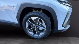 HYUNDAI TUCSON MY26 1.6HEV AT 2WD BUSINESS 8