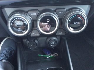 SUZUKI Swift 1.2 Hybrid 4WD AllGrip Top